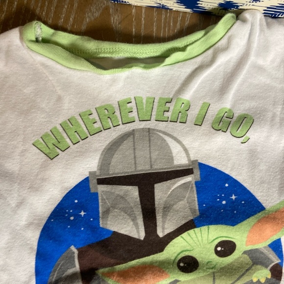 Boys Star Wars Mandalorian Baby Yoda Soft Tee & Shorts Pajama Set - Picture 4 of 8